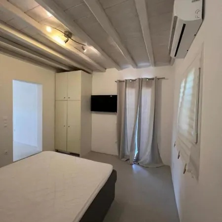Cozy Mykonian In Άνω Μερά